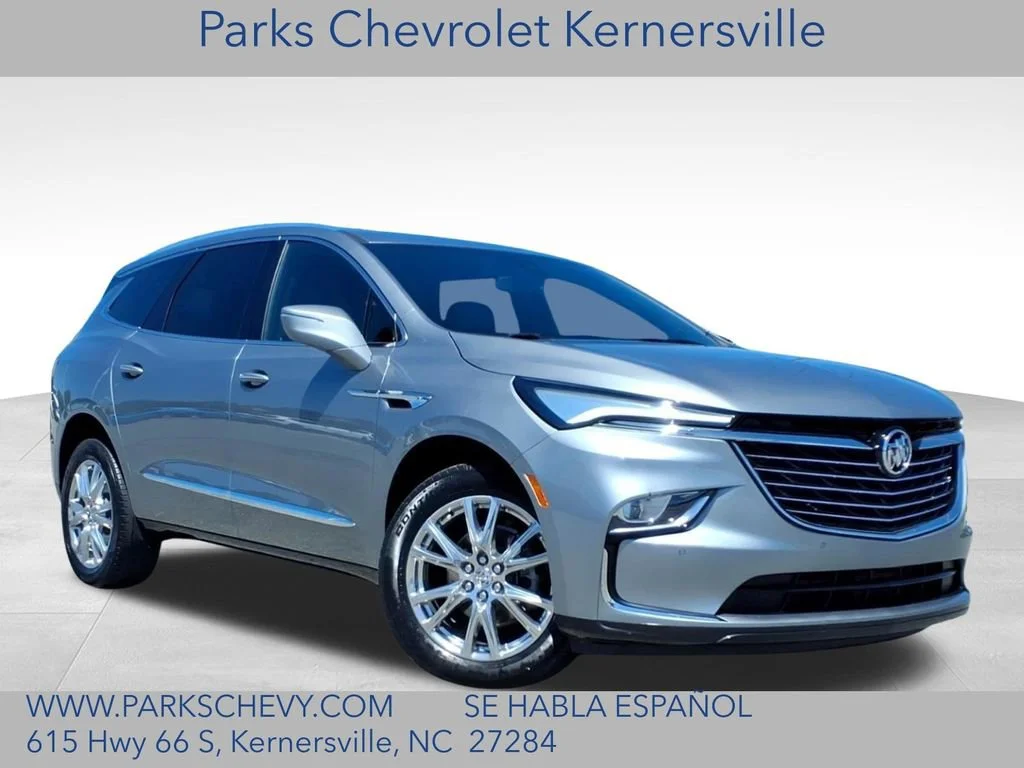 2023 Buick Enclave Essence's photo