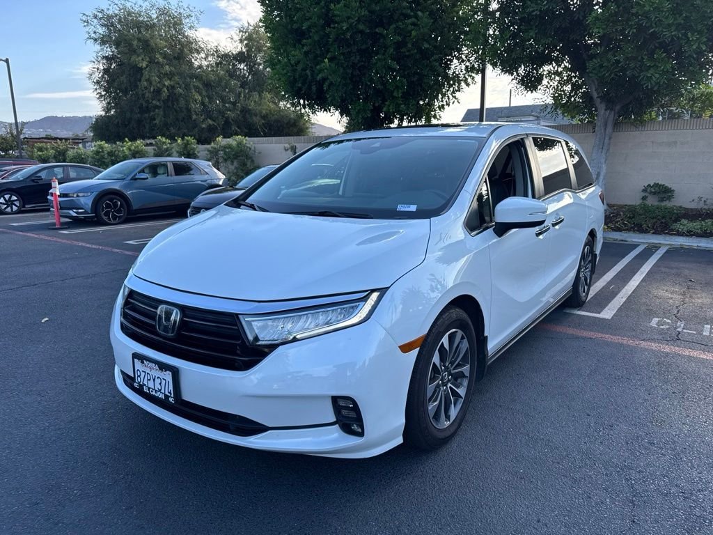 Used 2022  Honda EX-L image 1