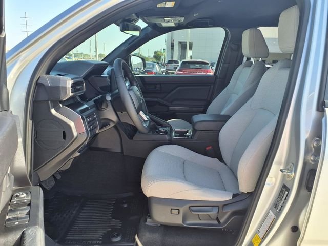 Used 2025  Toyota SR5 image 23