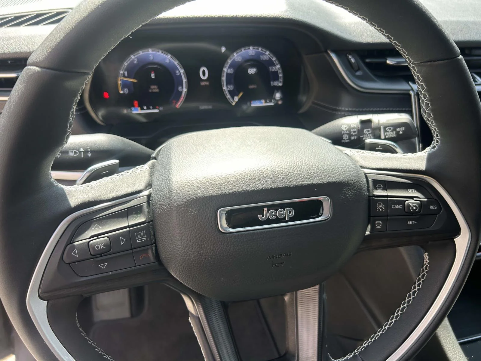 Used 2025 Gray Jeep Laredo 4x4 image 14