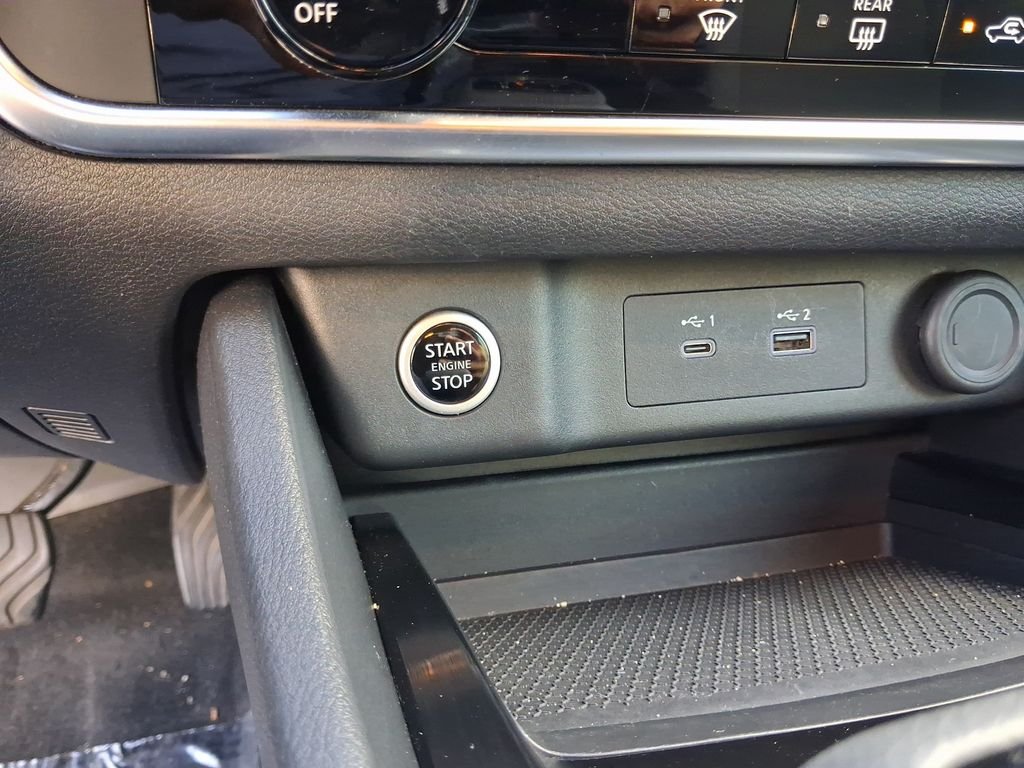 Used 2023 Gray Nissan S image 19