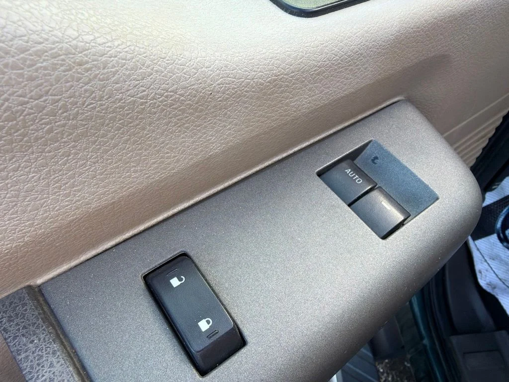 Used 2011 Blue Ford Lariat image 13