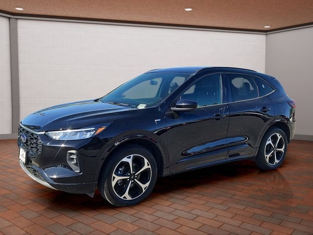 Used 2024 Black Metallic Ford ST-Line Select image 31