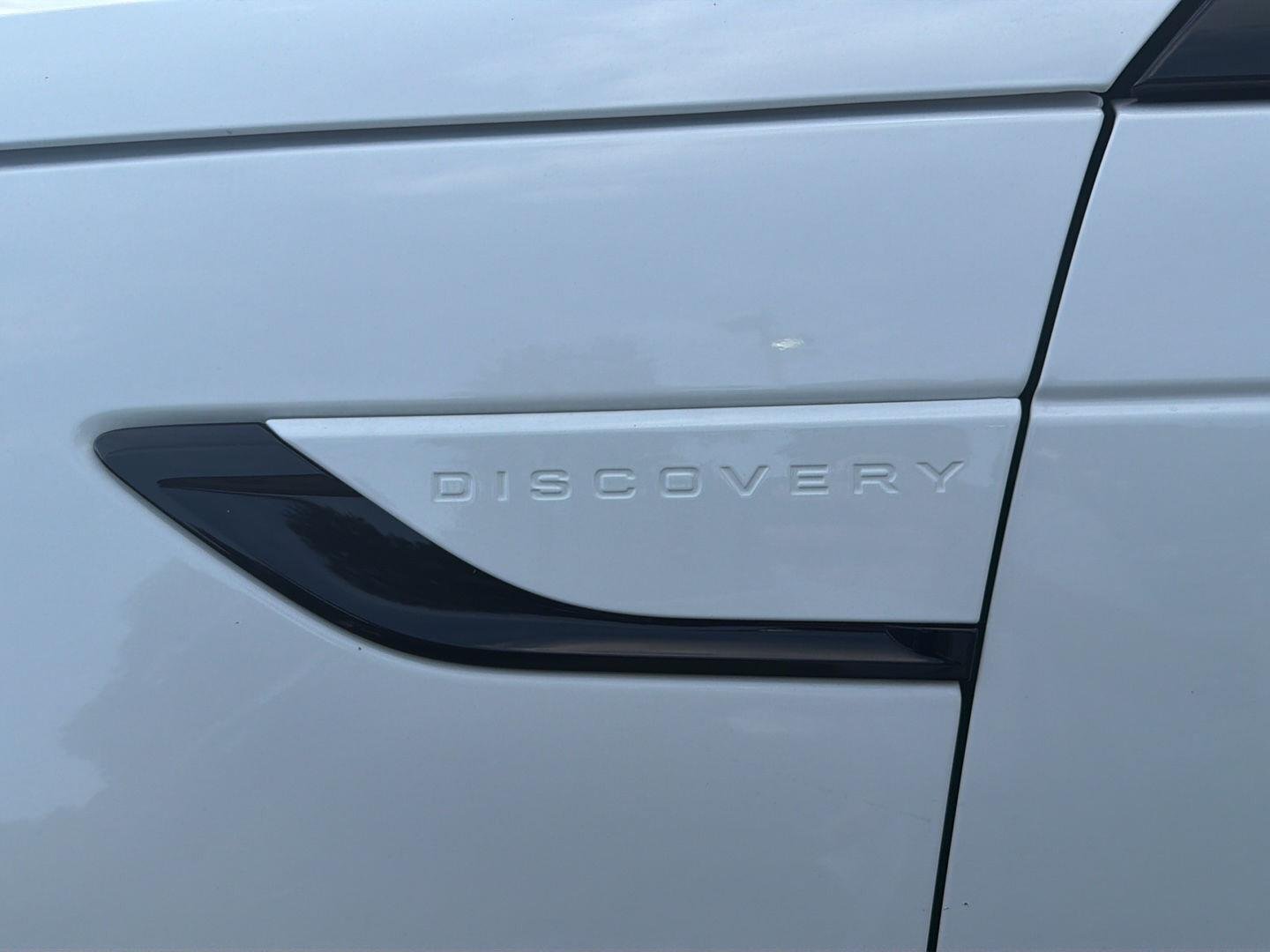 Used 2025  Land Rover S image 6