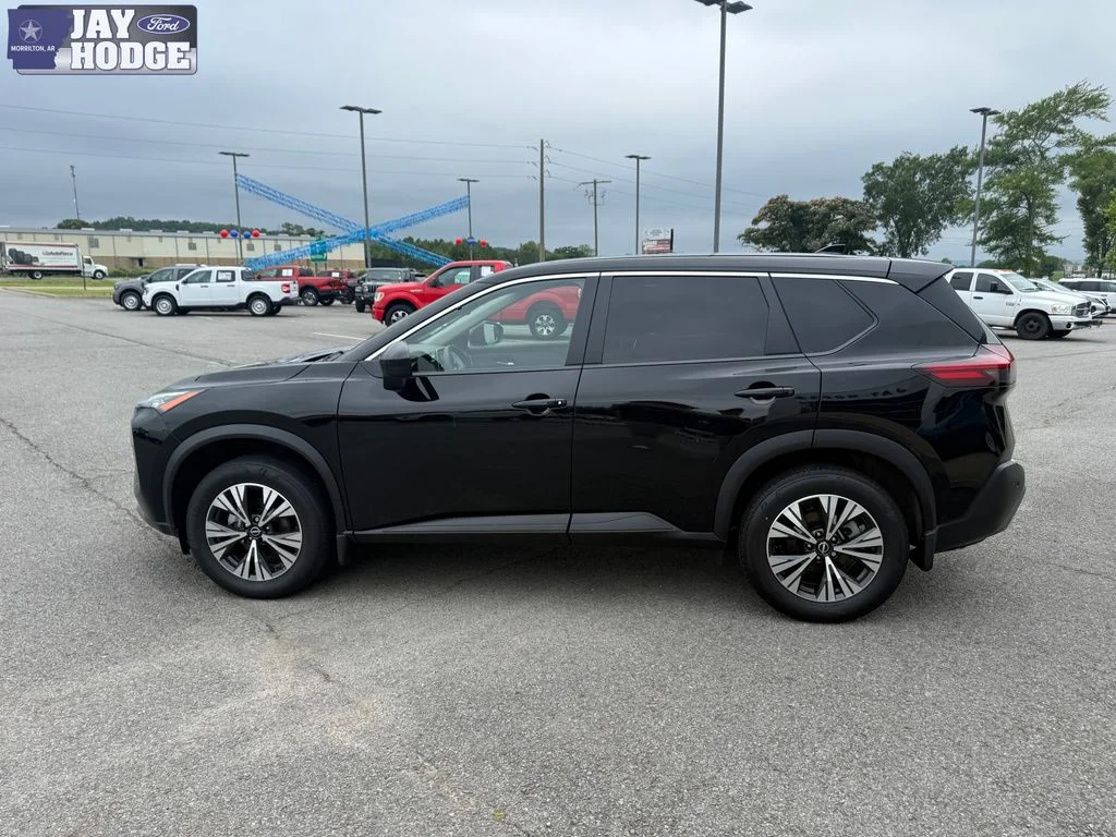 Used 2023 Black Nissan SV image 3