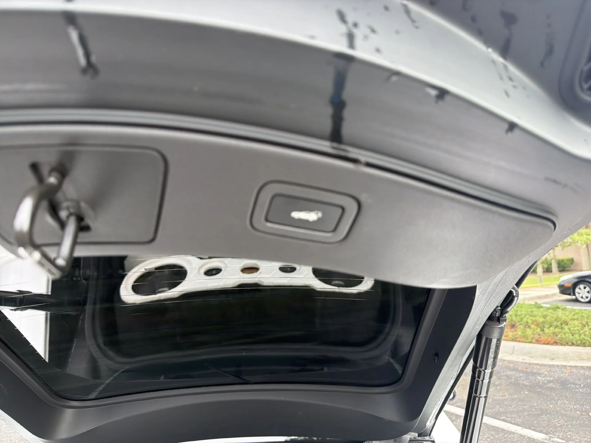 Used 2016  Jaguar R image 13