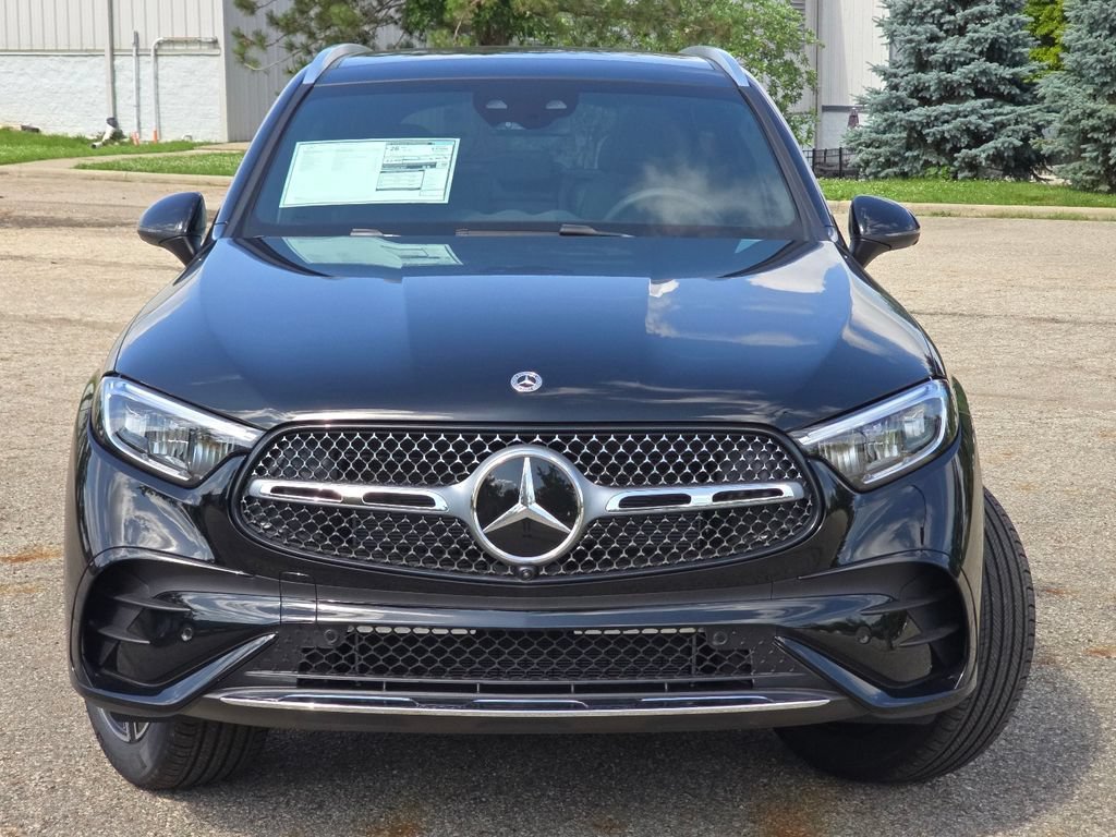New 2026 Black Mercedes-Benz GLC 300 image 50