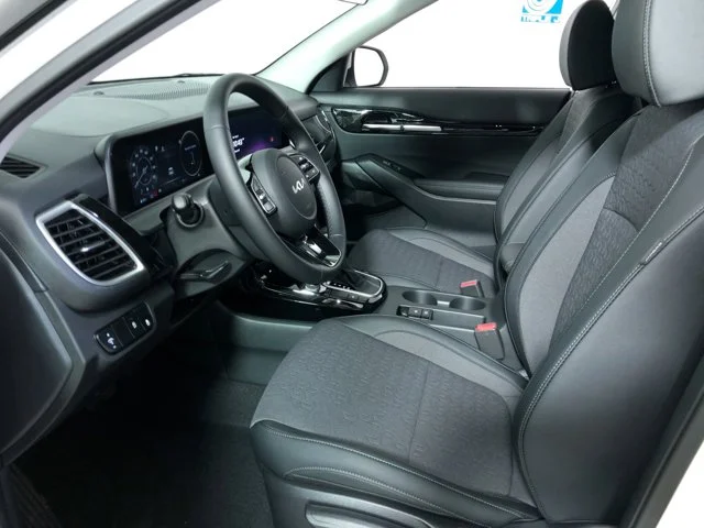 New 2026 Snow White Pearl Kia S image 23
