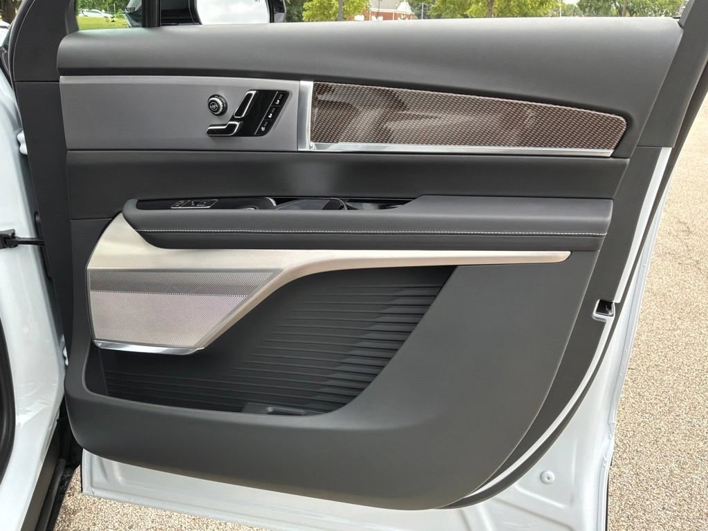 2027 Cadillac VISTIQ Sport - Photo 47