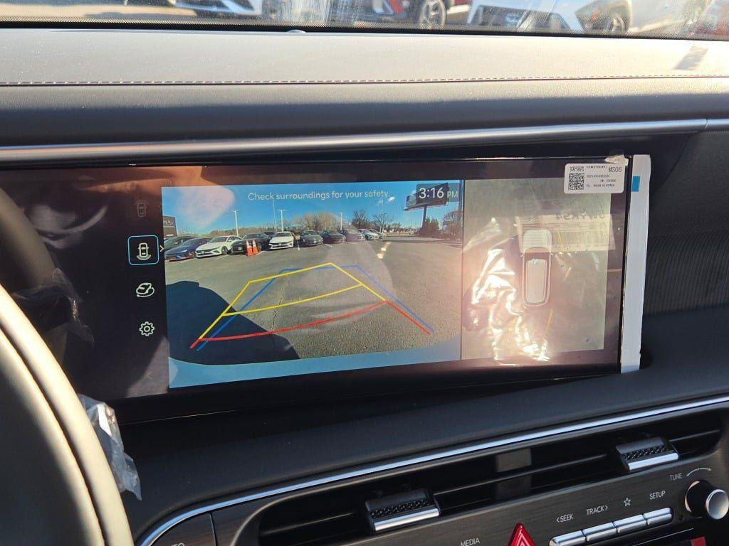 New 2026 White Hyundai Calligraphy AWD image 32