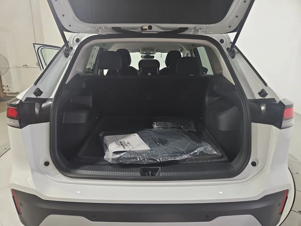 New 2026 White Volkswagen 2.0T S image 21