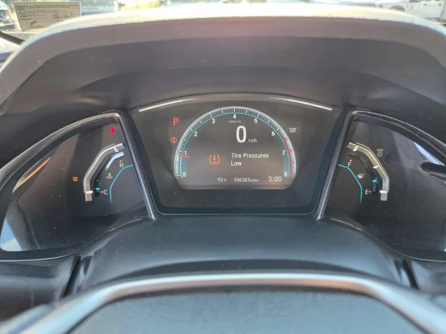 Used 2018 Silver Honda EX image 32