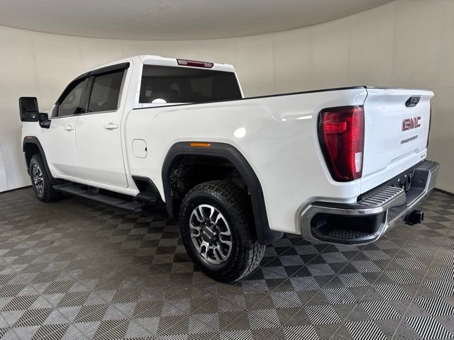 Used 2022 White GMC SLE image 6