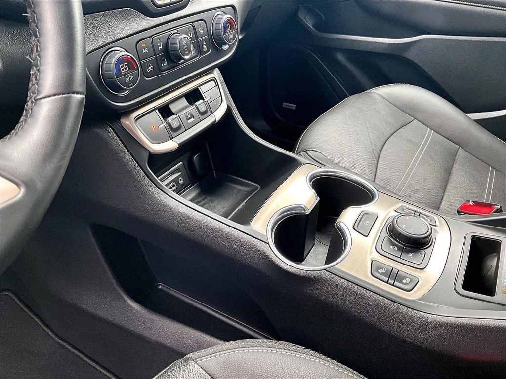 Used 2023 Sterling Metallic GMC Denali image 19