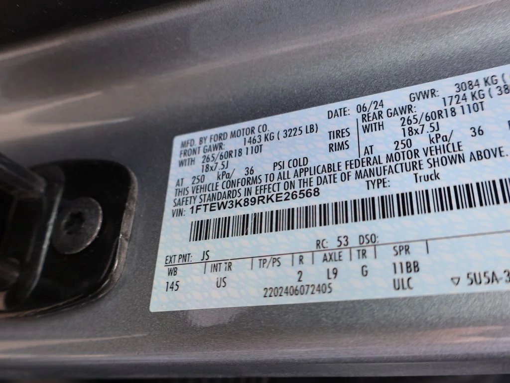 Used 2024 Silver Ford XLT image 41