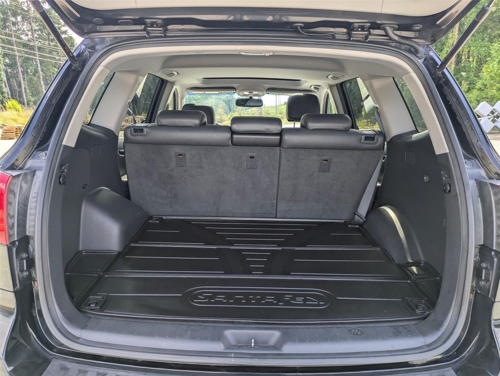 Used 2009 Ebony Black Hyundai Limited image 29