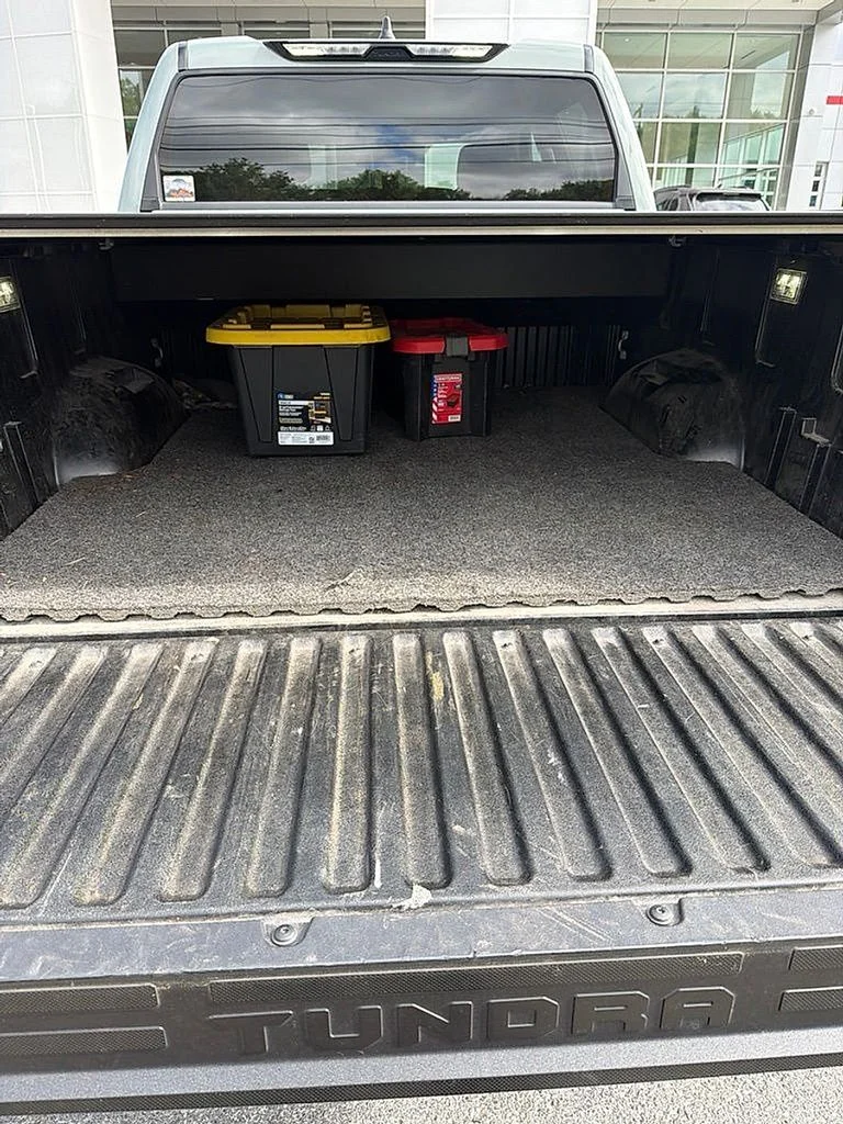 Used 2024  Toyota SR5 image 8