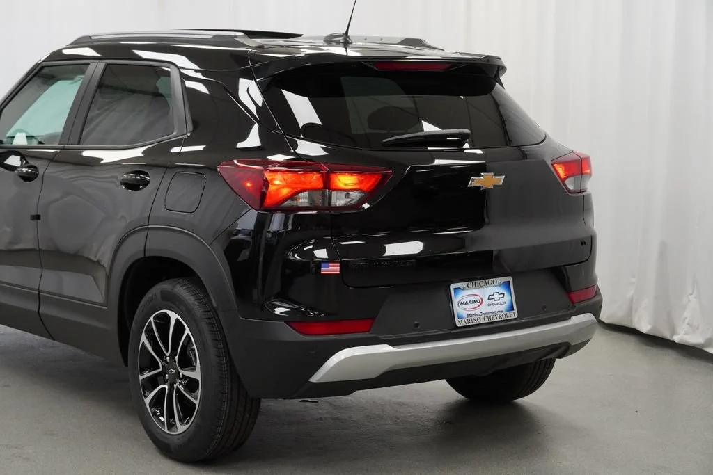New 2026 Mosaic Black Metallic Chevrolet LT image 37