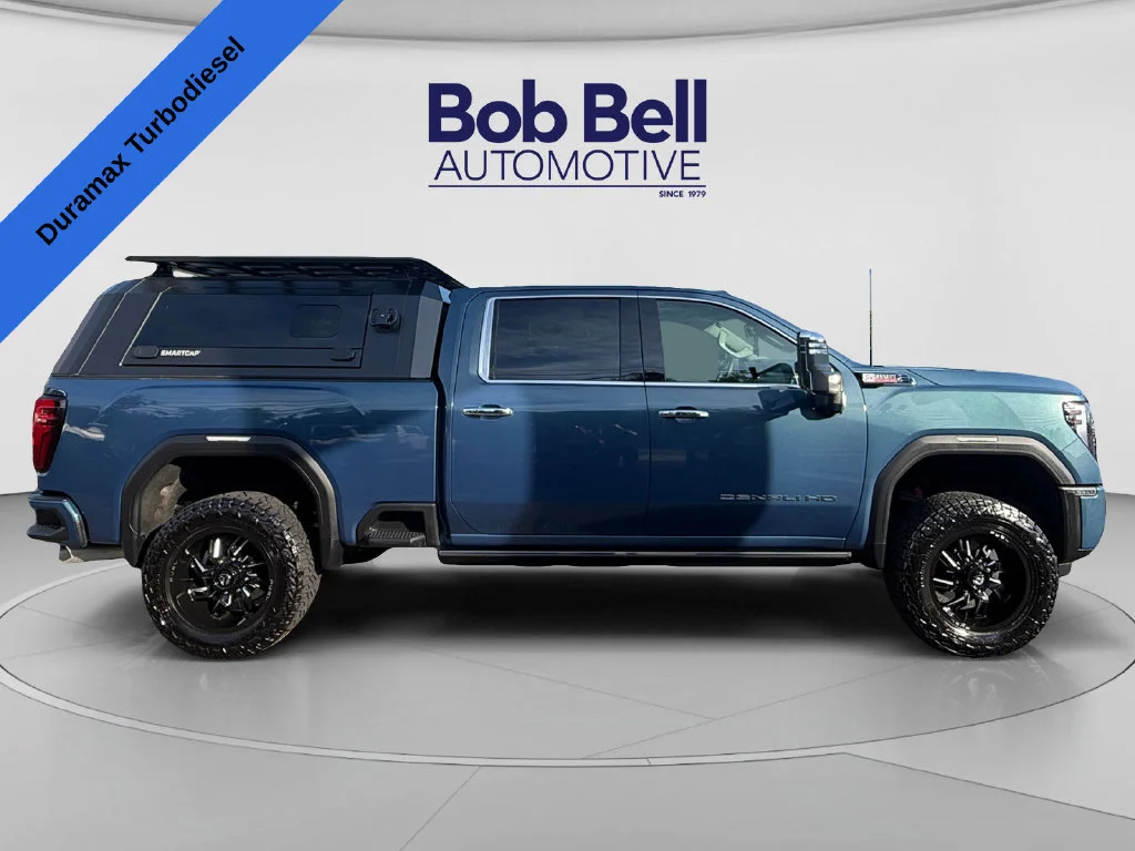 Used 2024 Metallic GMC Denali image 8
