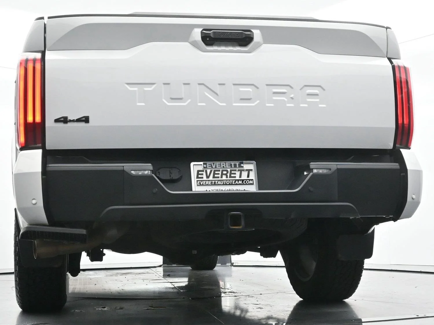 Used 2024 Ice Cap Toyota Limited image 49