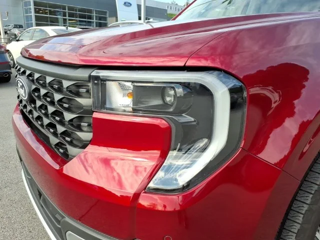 Used 2025 Red Ford Lariat image 4