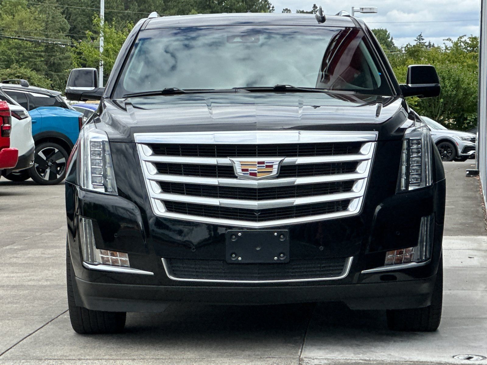 Used 2020 Black Raven Cadillac Luxury image 8