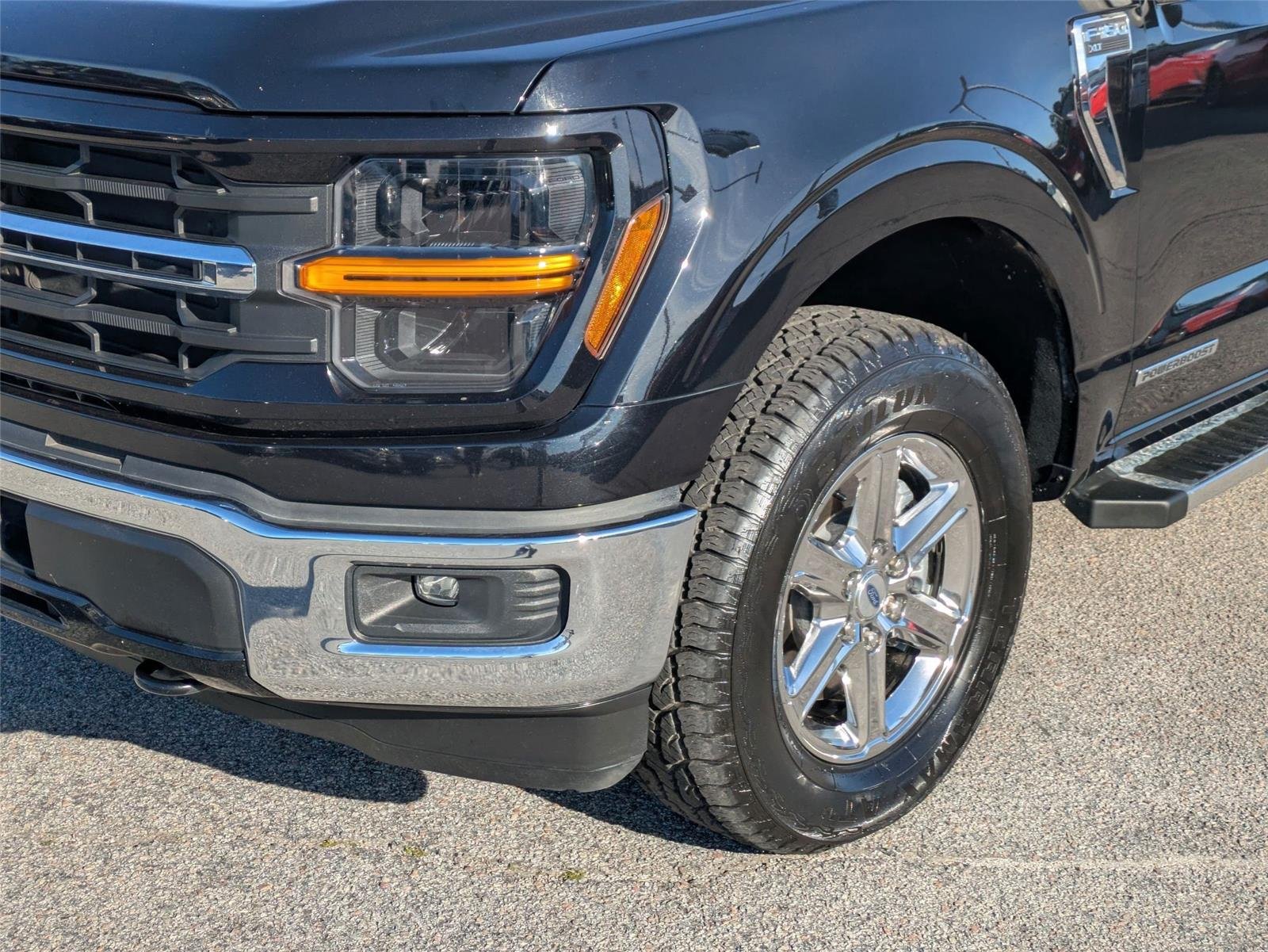 Used 2024 Agate Black Metallic Ford XLT image 9