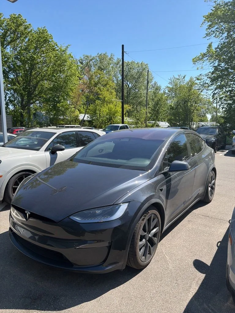 2025 Tesla Model X's photo