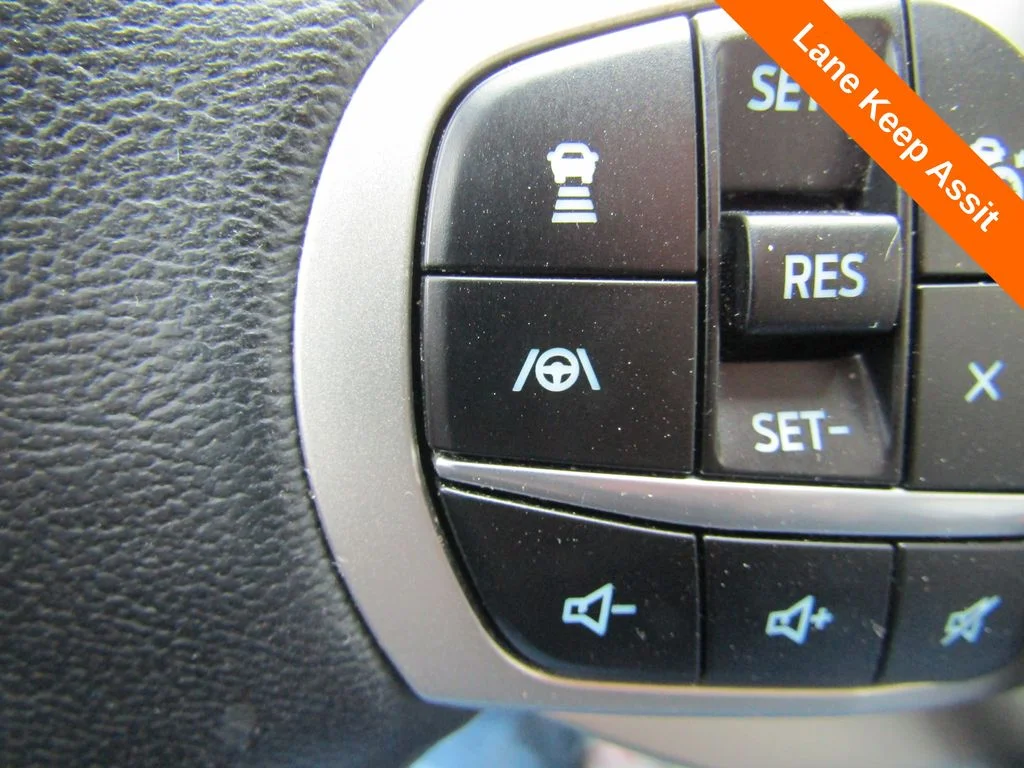 Used 2023 Red Metallic Ford XLT image 8