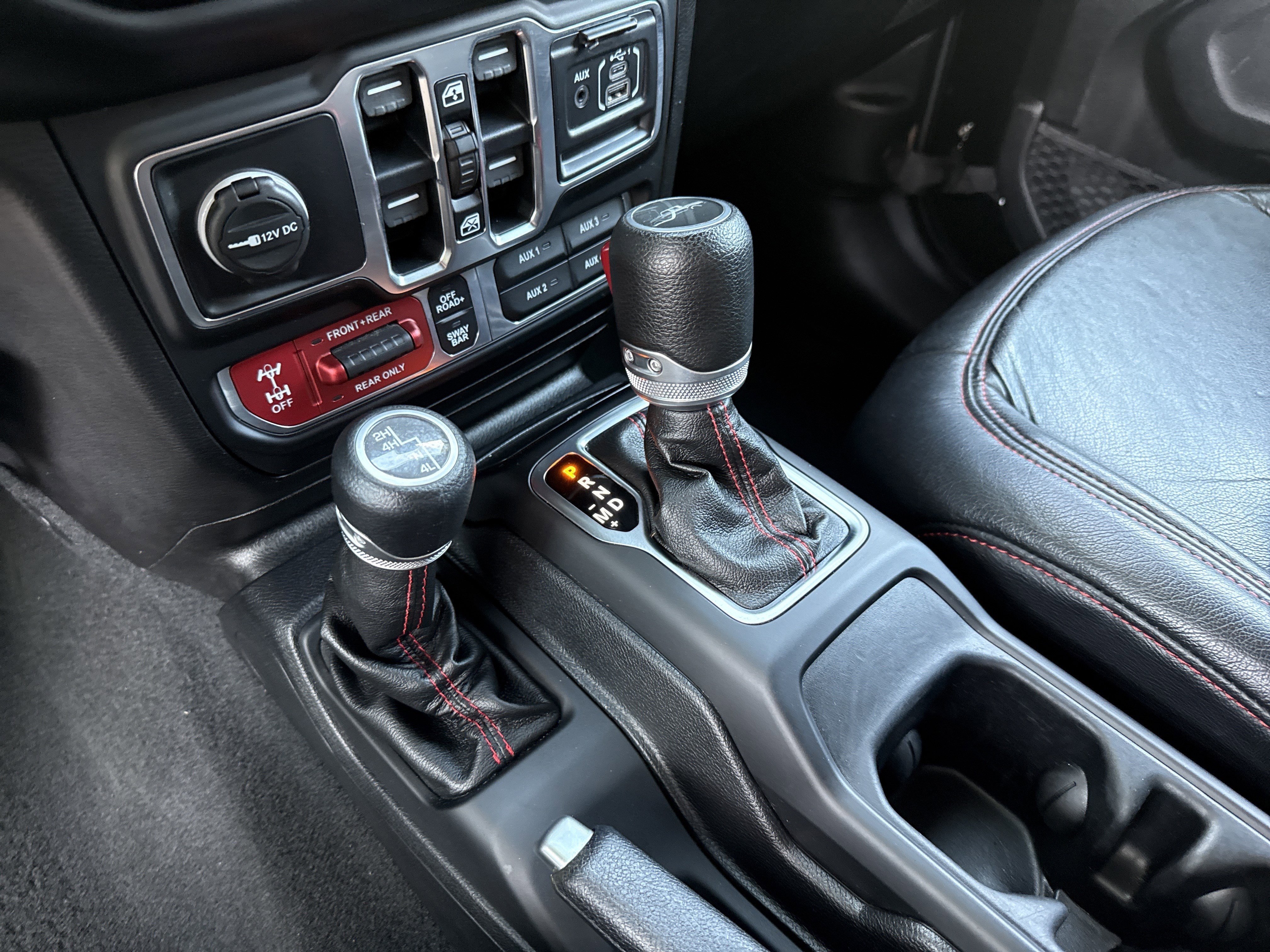 Used 2020 Black Clearcoat Jeep  image 30