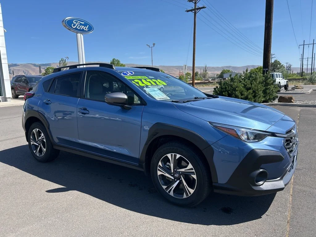 Used 2024 Horizon Blue Pearl Subaru Premium image 2