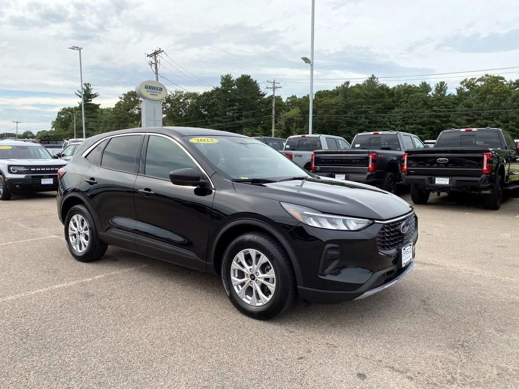 Used 2023 Black Ford Active image 1