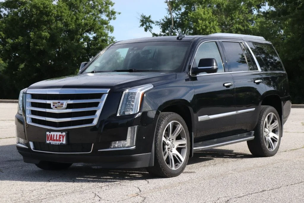 Used 2017 Black Raven Cadillac Luxury image 5
