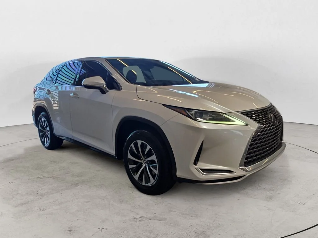 Used 2021 White Lexus 350 image 3