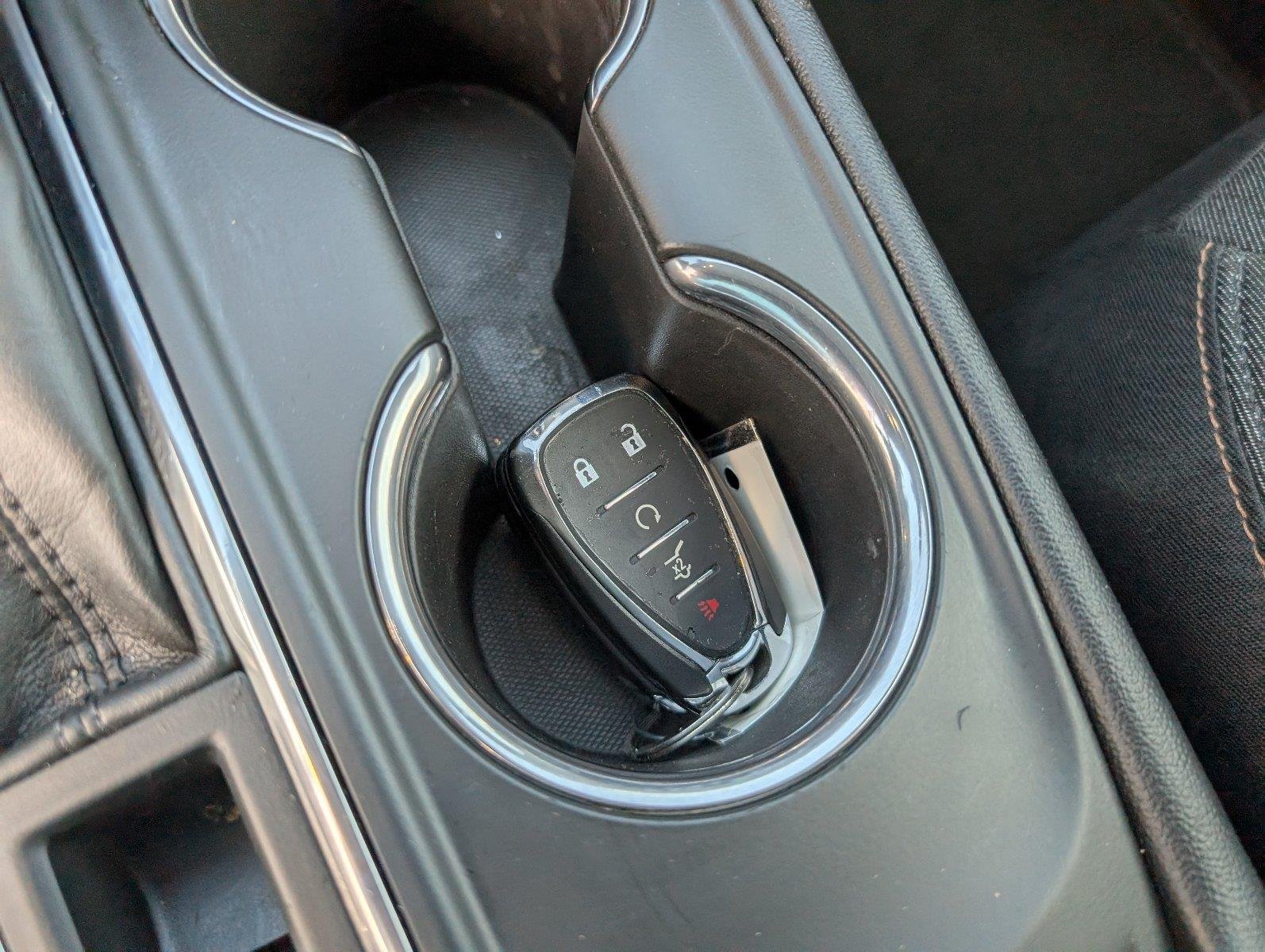 Used 2019 MOSAIC BLACK METALLIC Chevrolet LT image 21