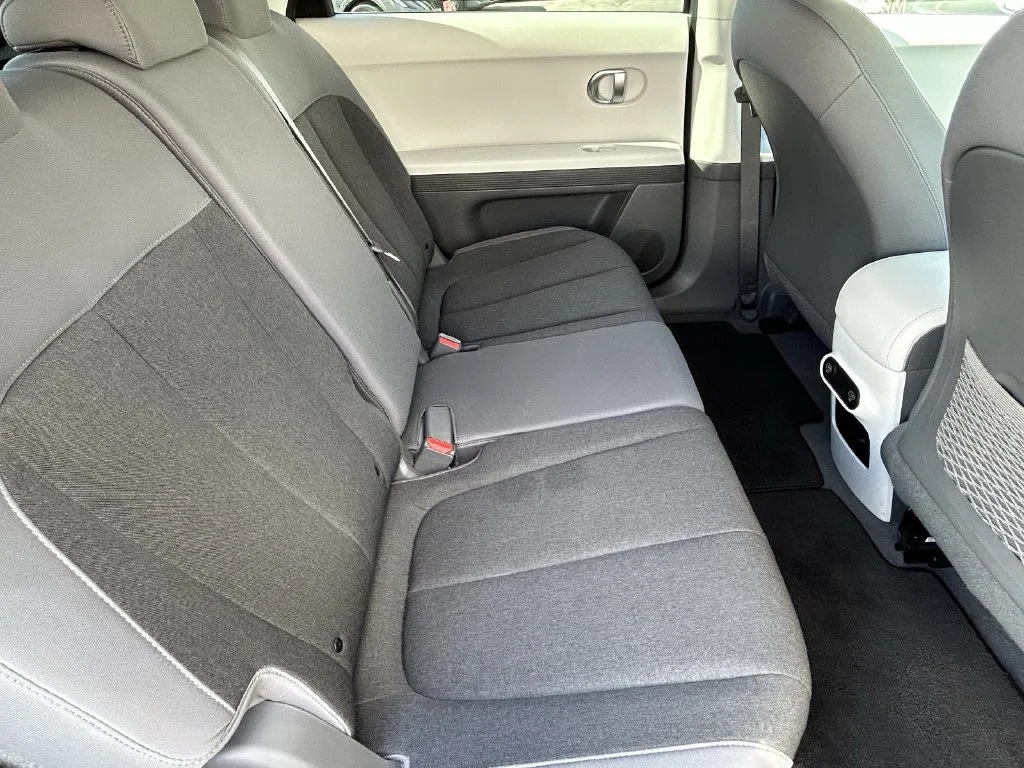 Used 2024 Teal Hyundai SEL image 11