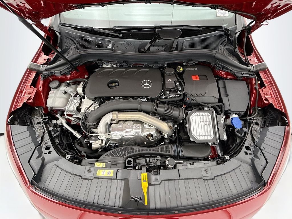 New 2026 MANUFAKTUR Patagonia Red Metallic Mercedes-Benz GLA 250 image 27