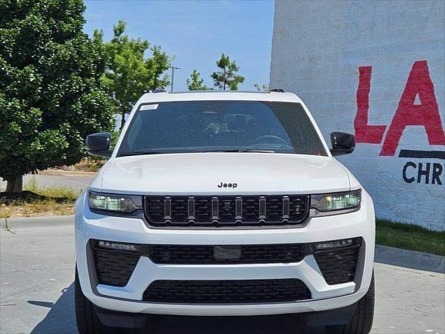 New 2026 Bright White Clearcoat Jeep Limited image 2
