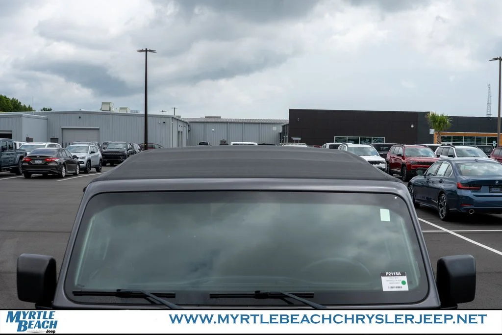 Certified Used 2021 Crystal Metallic Jeep Unlimited Willys image 10