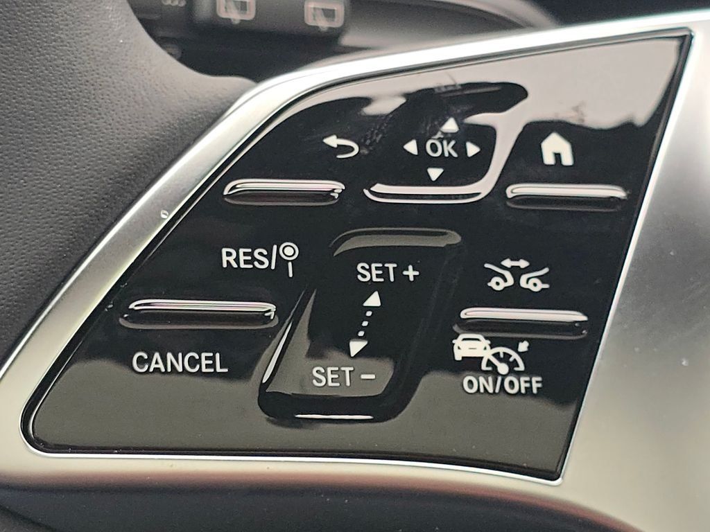 New 2026 Polar White Mercedes-Benz GLA 250 image 35