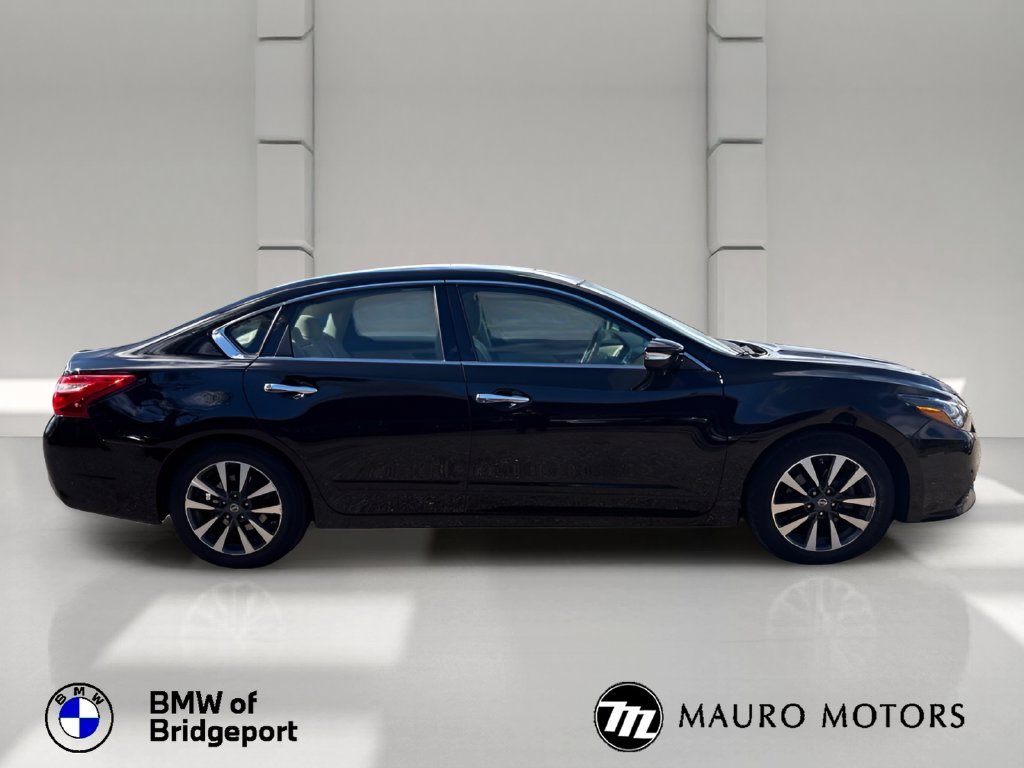 Used 2017 Black Nissan 2.5 SL image 7