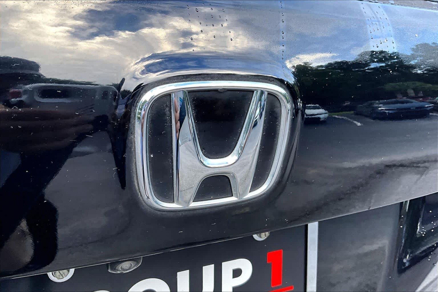 Used 2019 Crystal Black Pearl Honda EX-L image 31