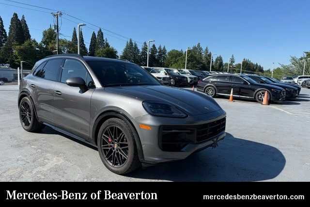 2025 Porsche Cayenne GTS
