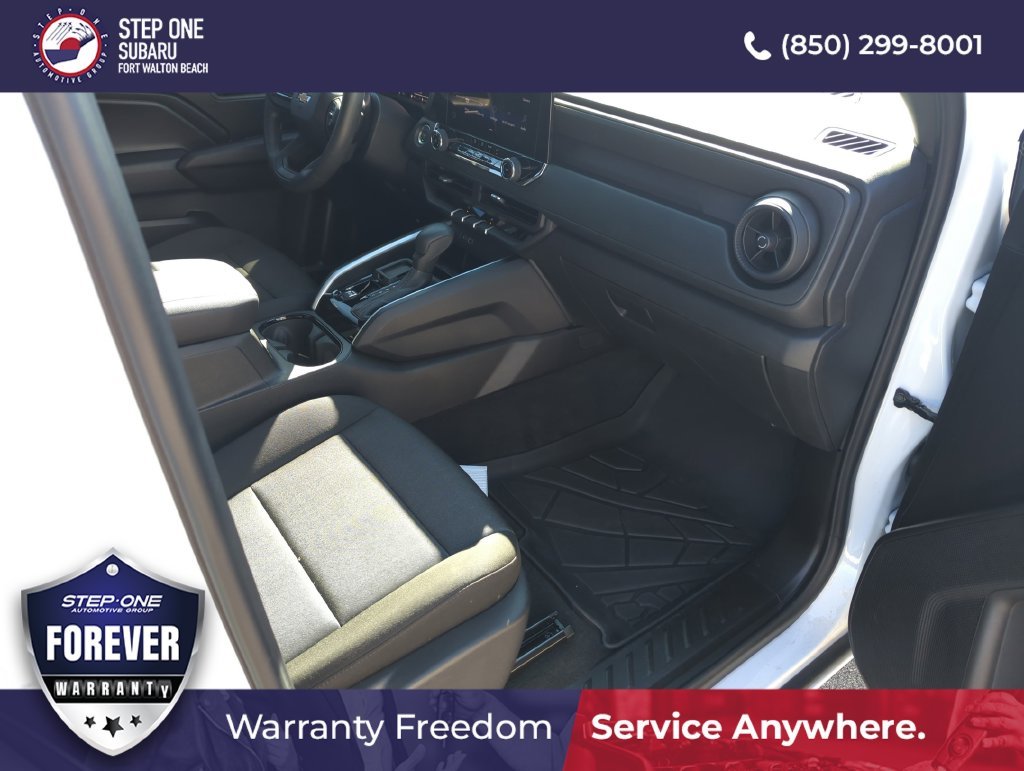 Used 2025 White Chevrolet Work Truck image 31