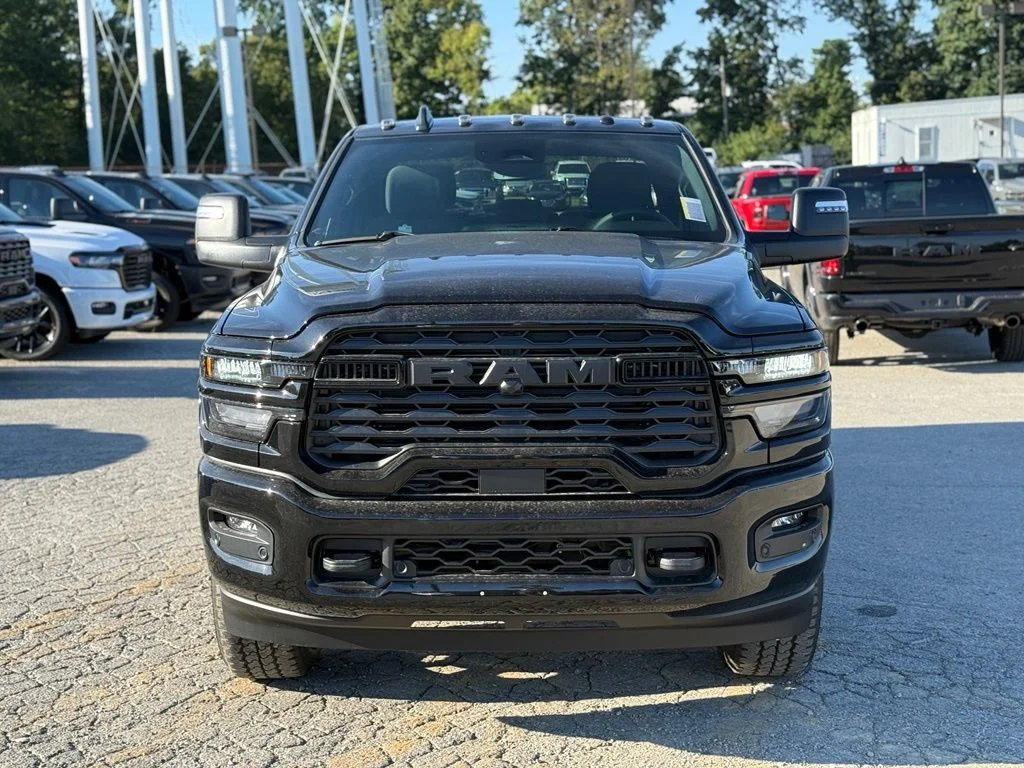 New 2027 Diamond Black Crystal Pearl-Coat Exterior Paint RAM Big Horn image 3