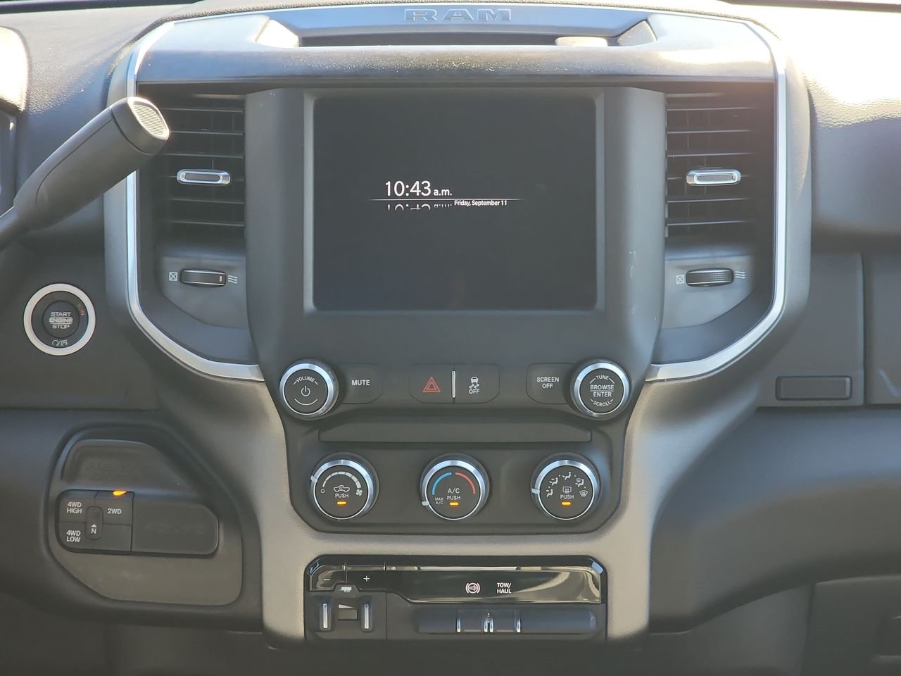 Used 2023 White Ram Big Horn image 17