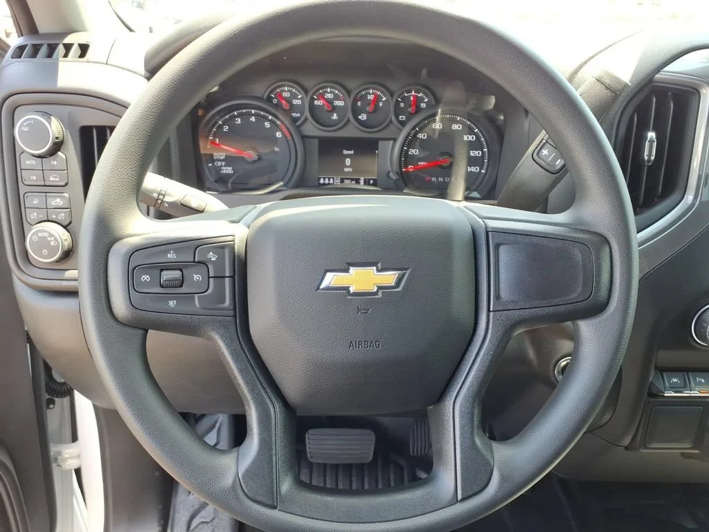 New 2026 Summit White Chevrolet WT image 11