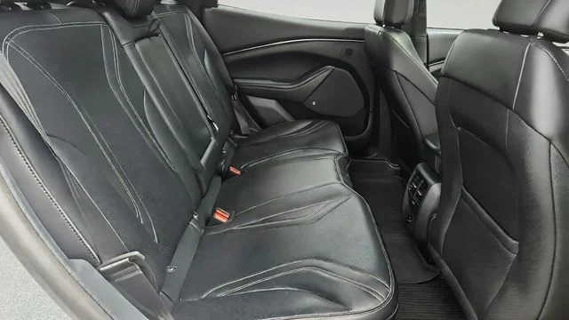 Used 2022 Space White Metallic Ford Premium image 24