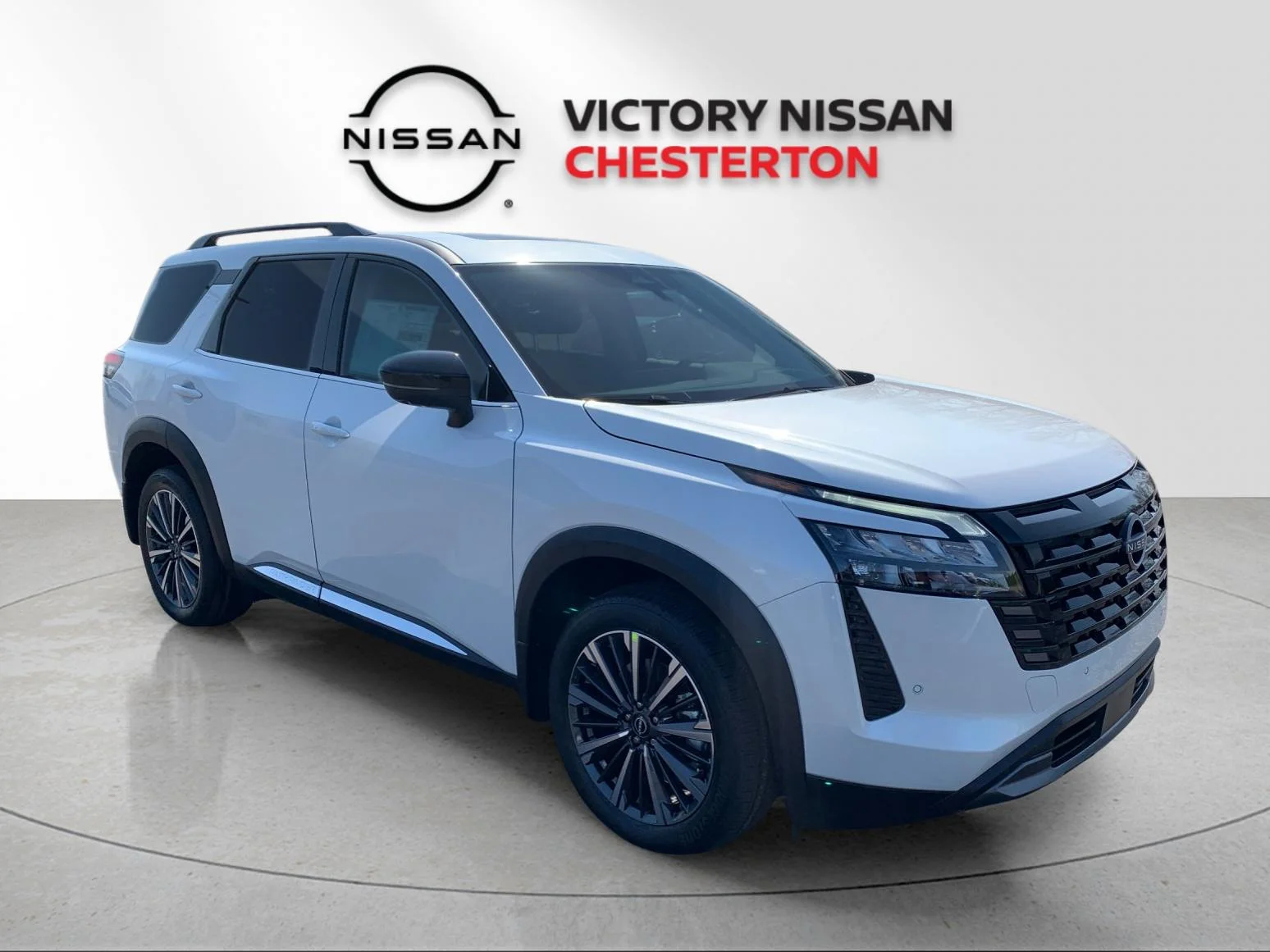 New 2026 Everest White Pearl TriCoat Nissan Platinum image 5