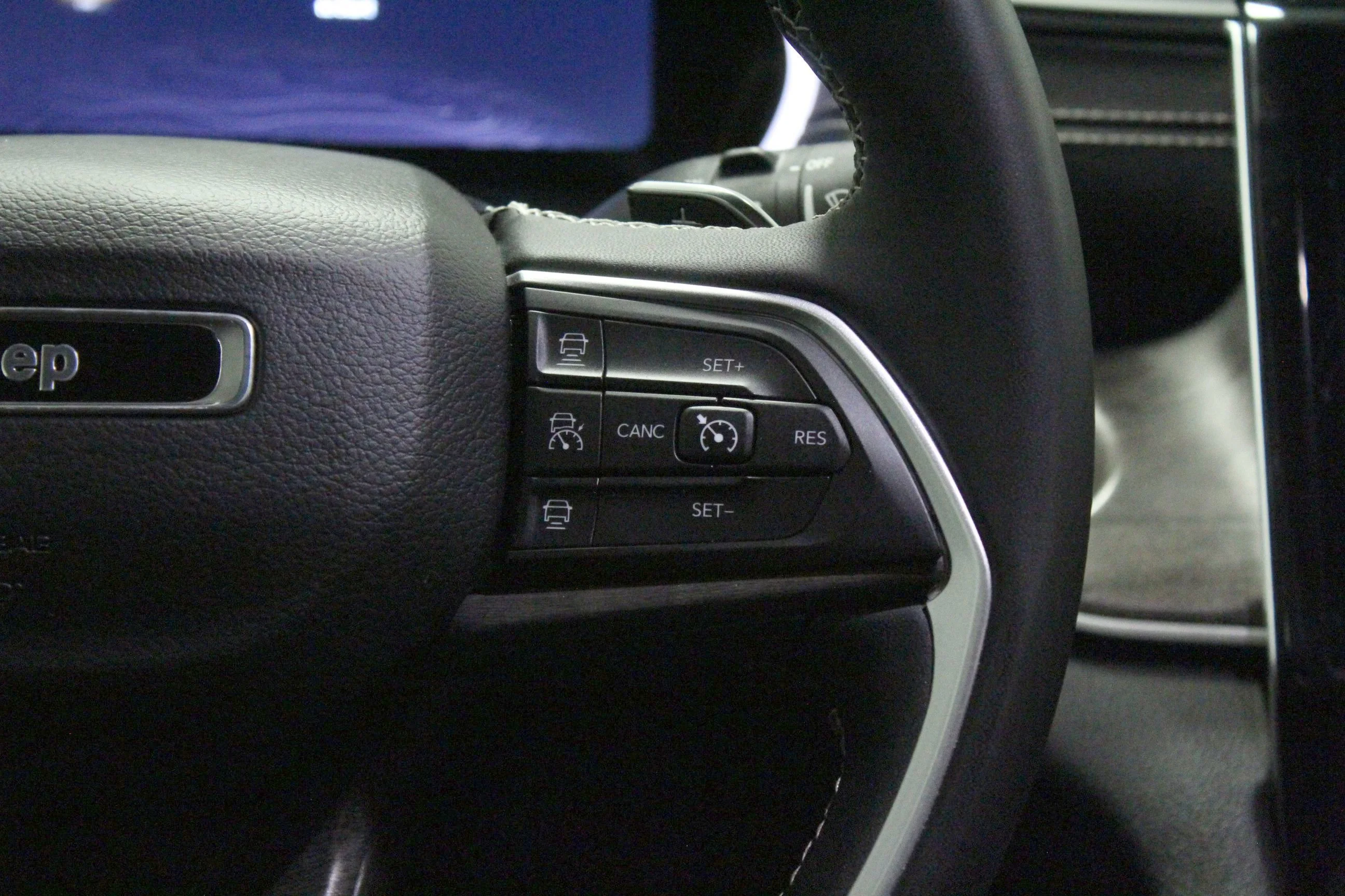 Used 2023 Silver Zynith Jeep Limited image 24
